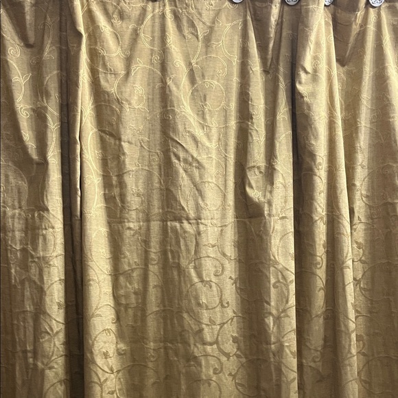 Gold Patterned Shower Curtain - Picture 4 of 5